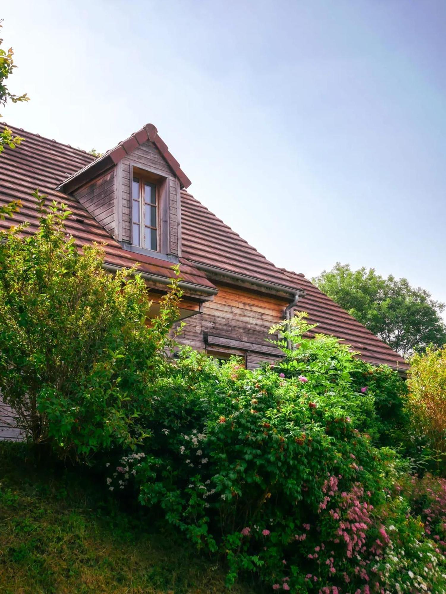 Chalet Chaleureux A Marigny-L'Eglise Avec Vue Sur Lac Et Montagne Exterior foto